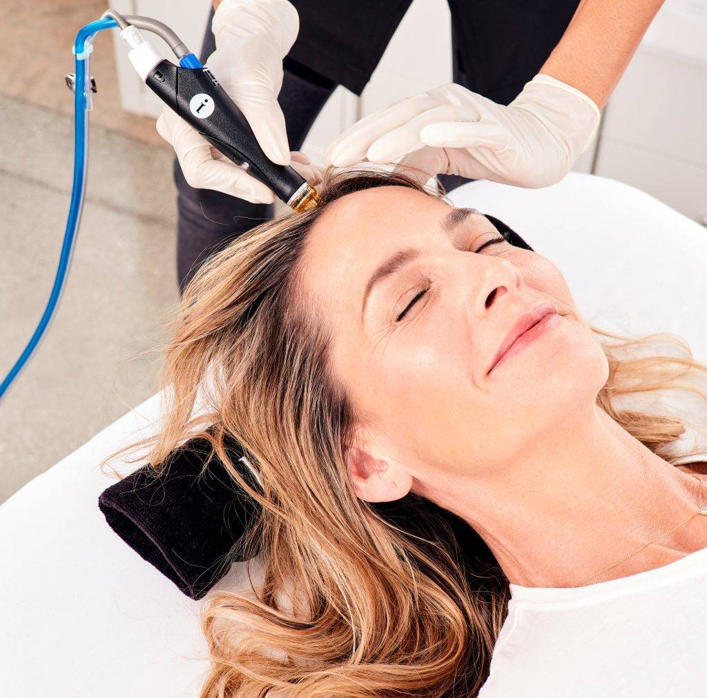 Hydrafacial Resurfaçant : Améliorer l'élasticité et la fermeté de votre peau à Marseille